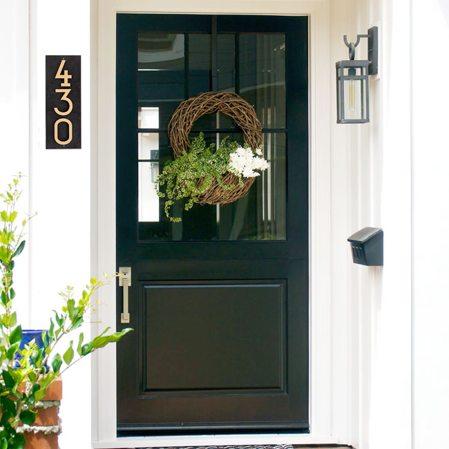 Whitehall Floating Vertical Sign, Blk/Blk/Gold, 3 Digits