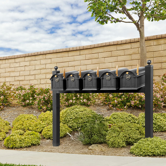 Whitehall Grand Custom Balmoral Mailbox Quint, Black/Gold
