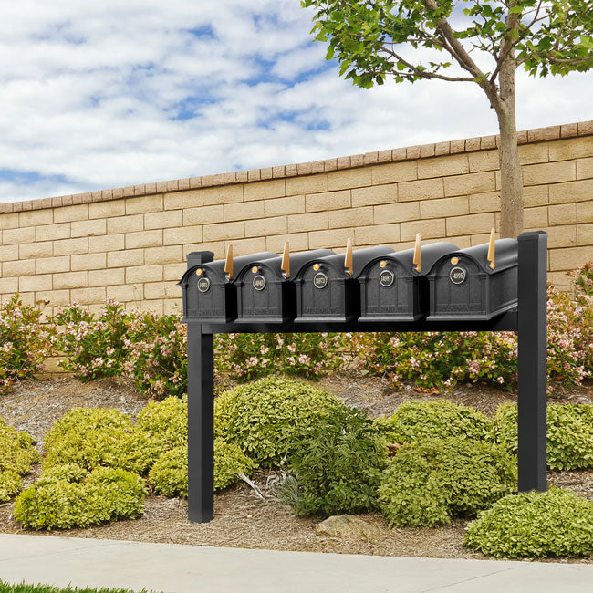 Whitehall Classic Custom Balmoral Mailbox Quint, Black/Gold