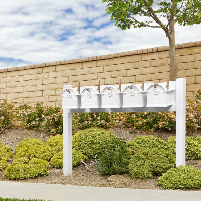 Whitehall Classic Custom Balmoral Mailbox Quint, White/Gold