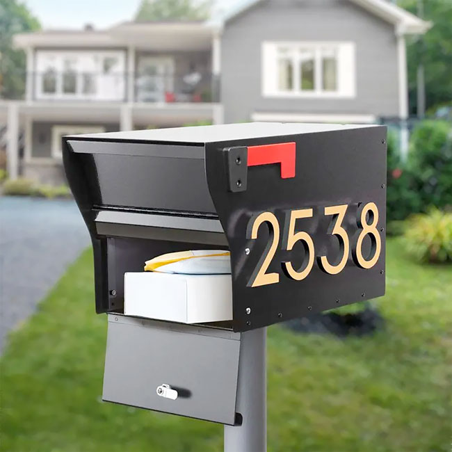 Whitehall MailVault Mailbox w/ Stand-Off Numbers, Blk/Gld